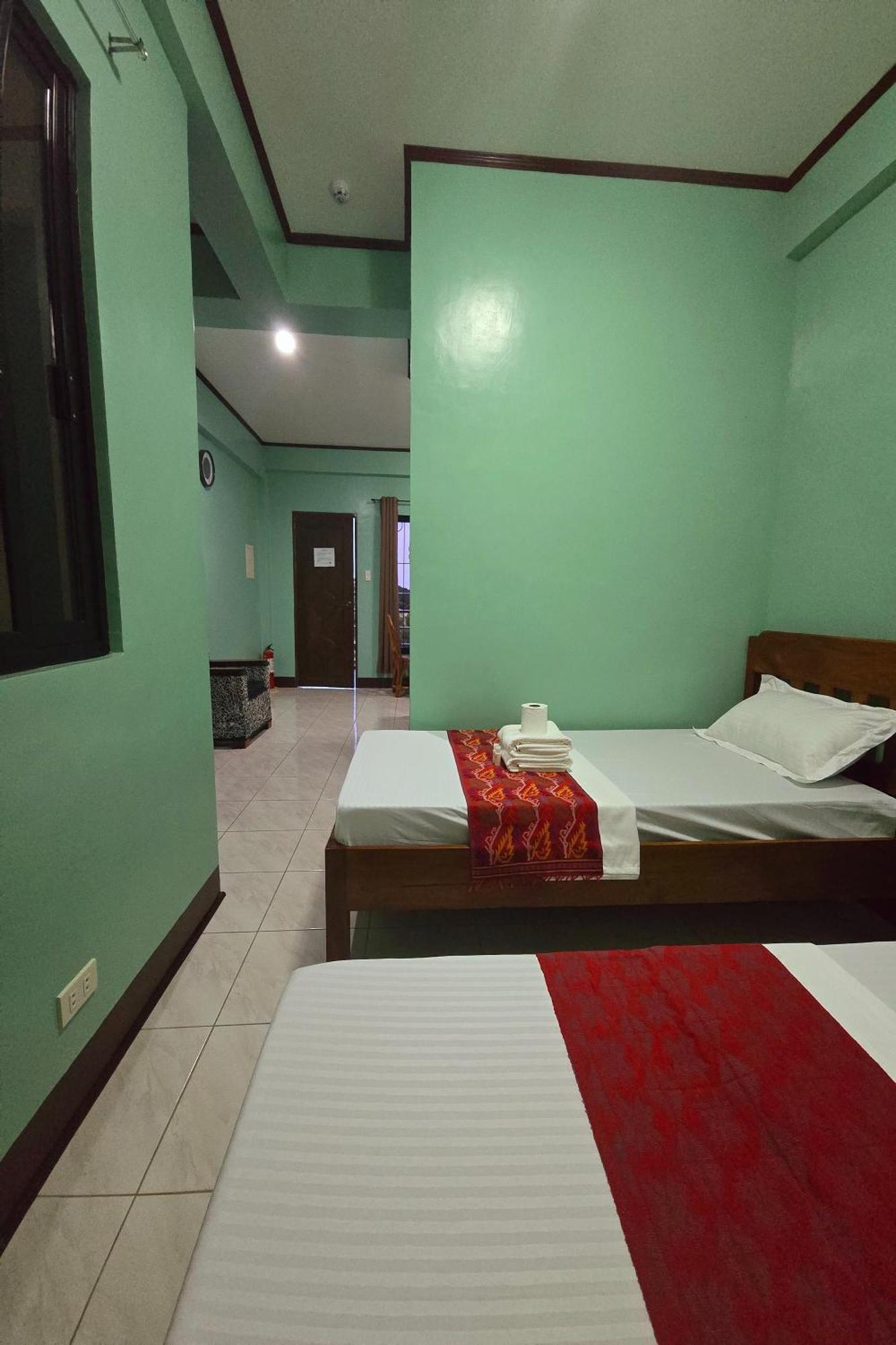 Nober Pension House City Center Puerto Princesa Luaran gambar