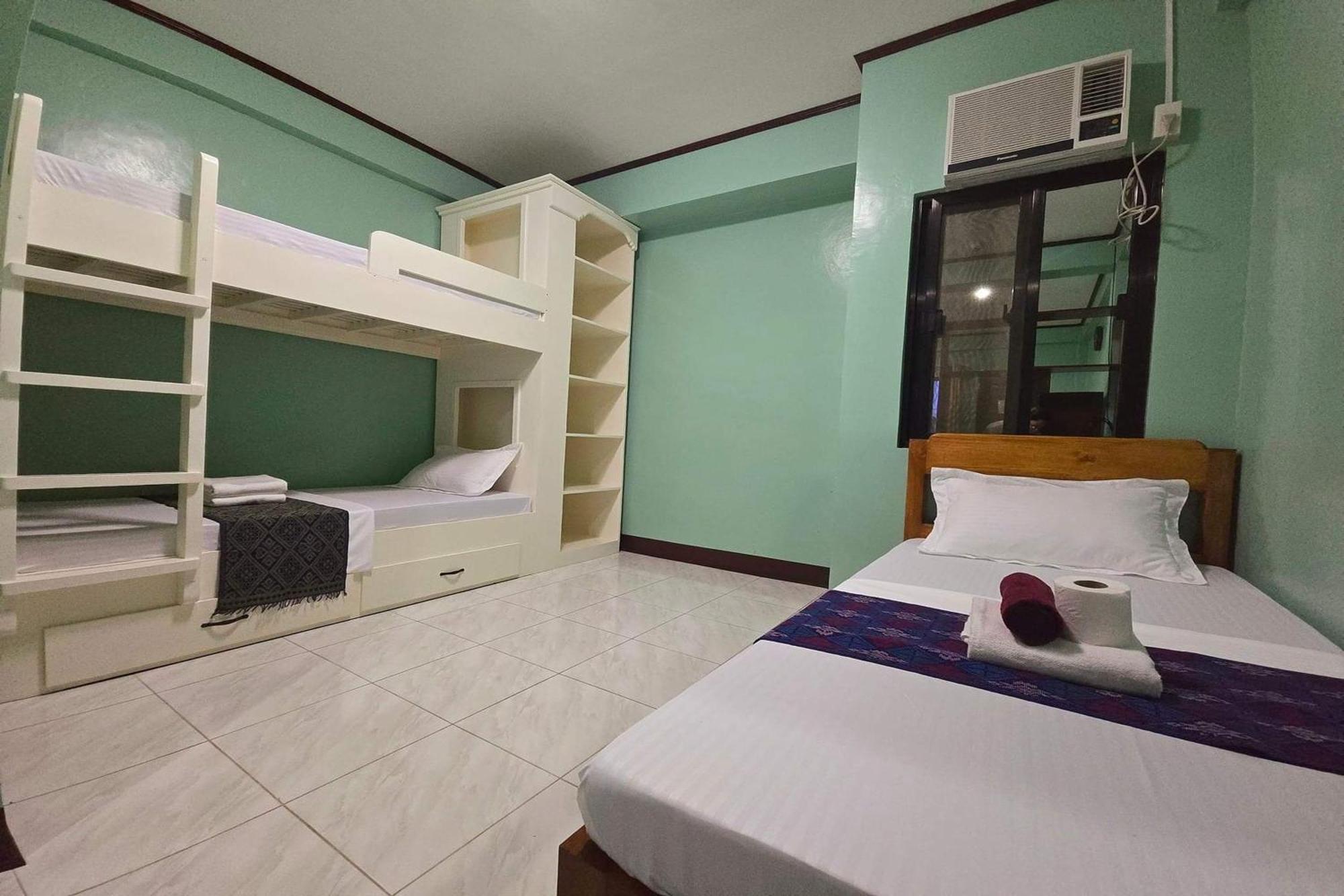 Nober Pension House City Center Puerto Princesa Luaran gambar