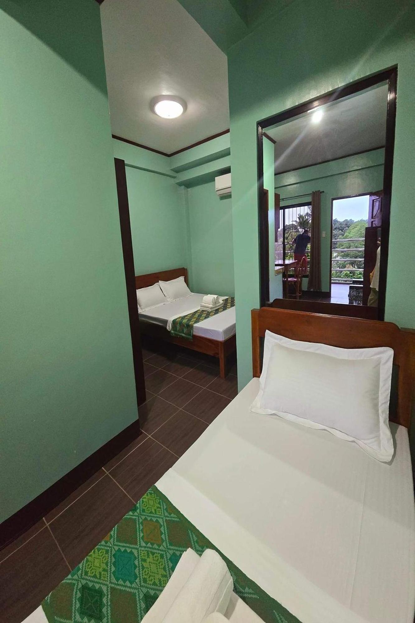 Nober Pension House City Center Puerto Princesa Luaran gambar
